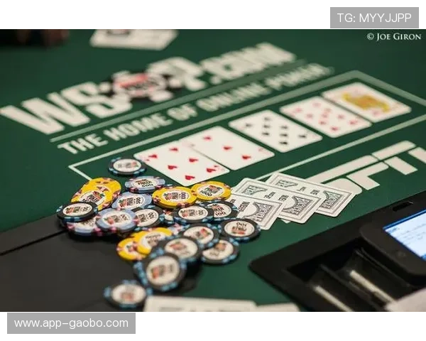 德州扑克线上线下对战技巧：掌握不同环境下的应变策略